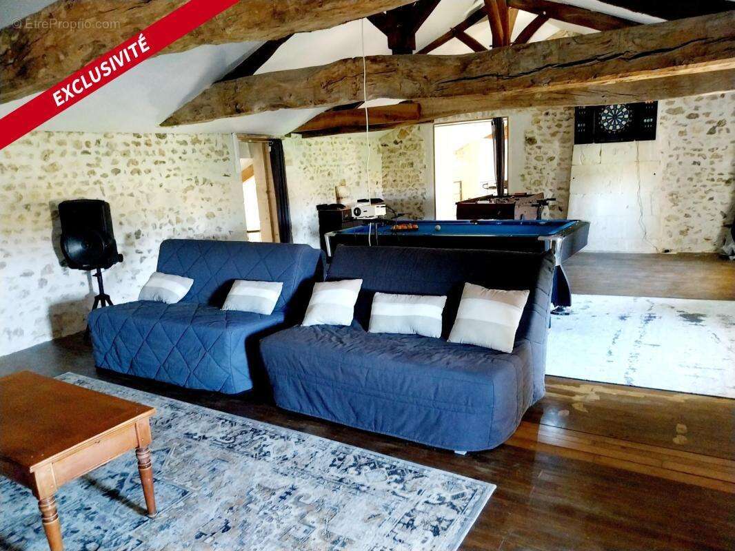 Maison de caractère de plus de 290 m² offrant actuellement 2 chambres et un potentiel de 4 à 5 chambres selon les besoins - photo 12