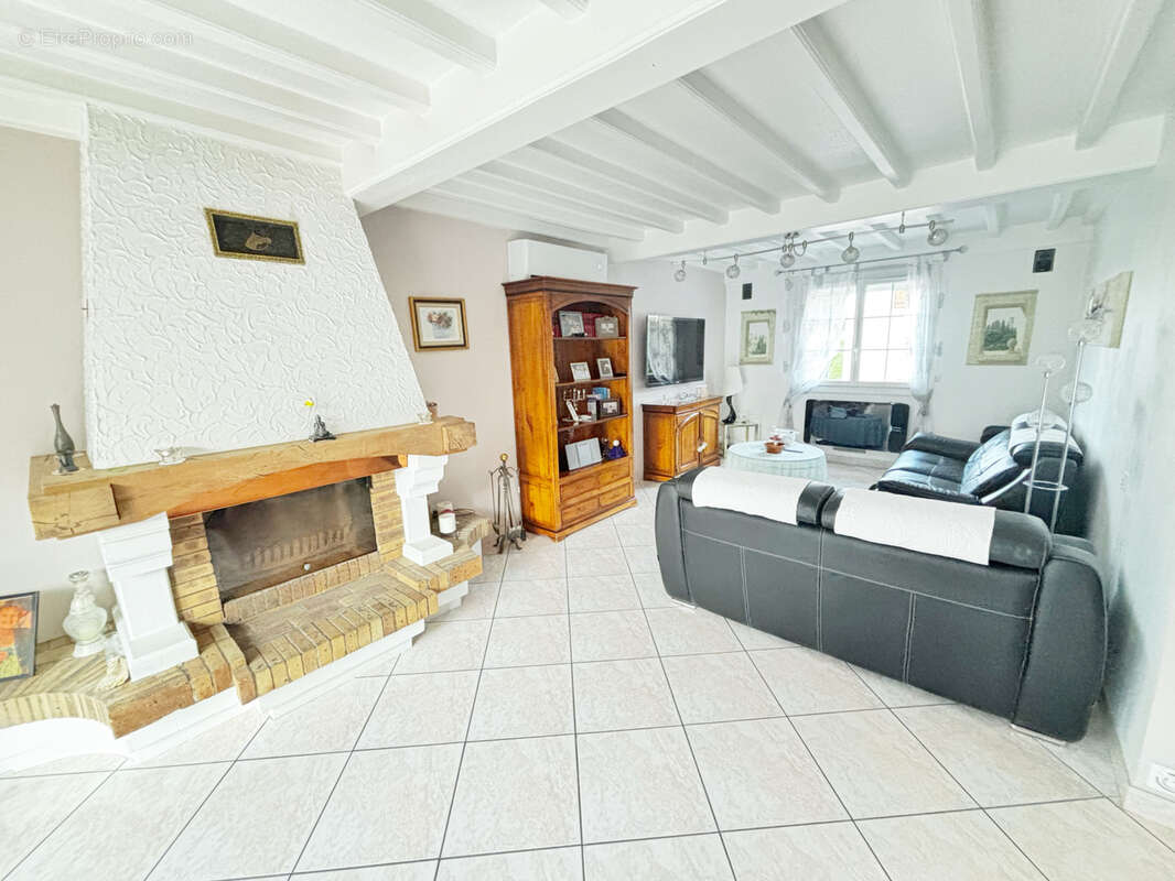 Maison à SAINT-BONNET-DE-MURE