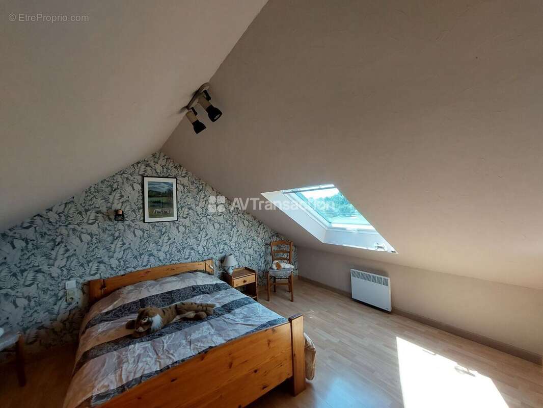 Maison à BAZOUGERS