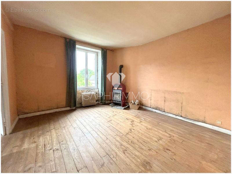 Maison à LAPLEAU