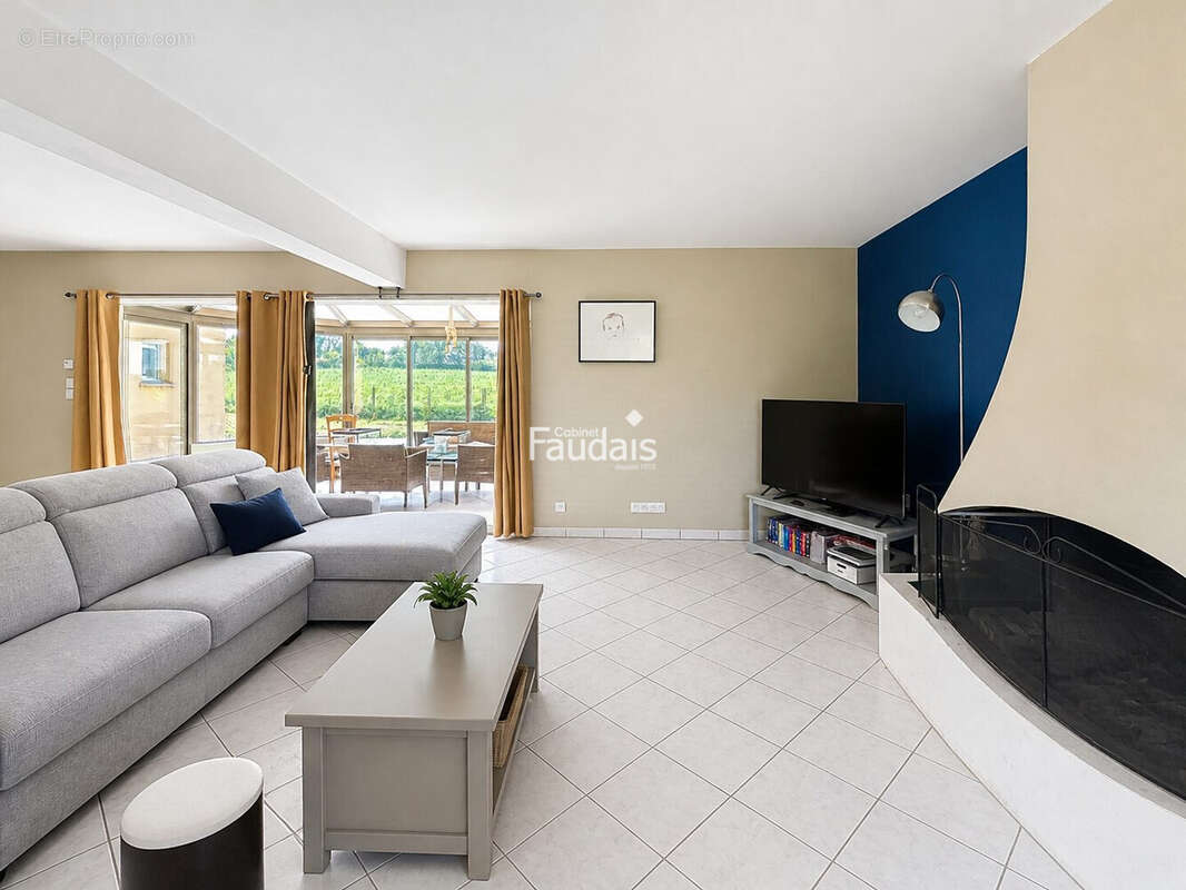 Maison 273 m² à Sainte-Mere-Eglise  - photo 4