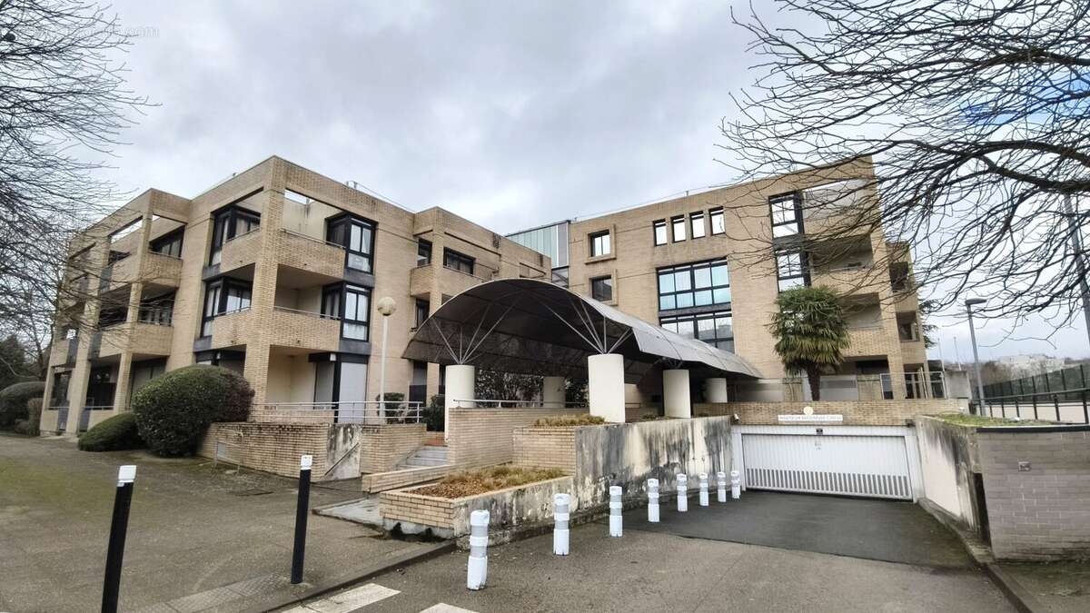 Appartement à LOGNES