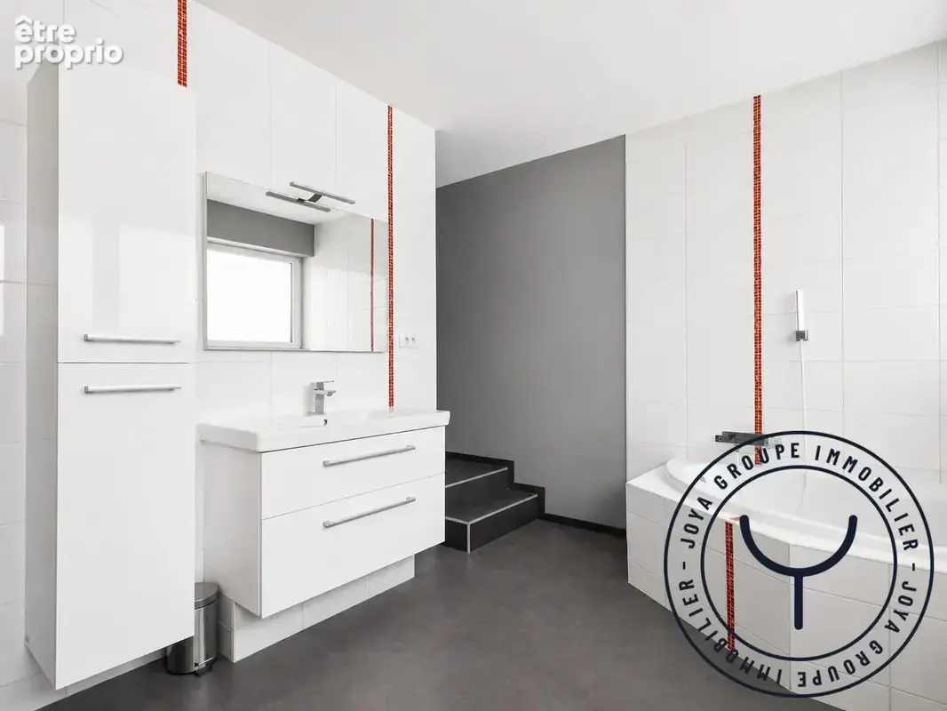 Appartement 4 pièces 88 m² à vendre à Saint-Julien-Les-Villas (10800) - photo 6