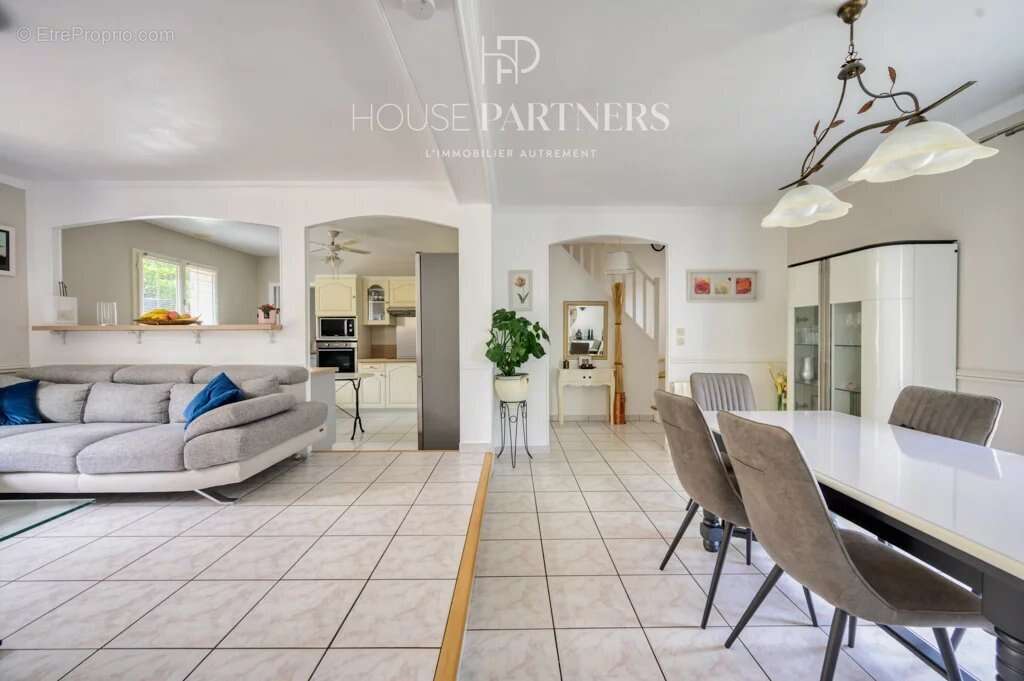 Maison à ECQUEVILLY