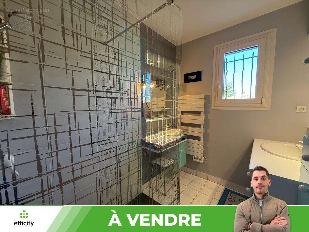Maison à BUXEROLLES