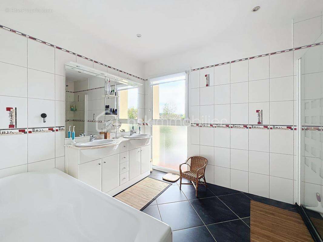 Maison à SAINT-GERVAIS