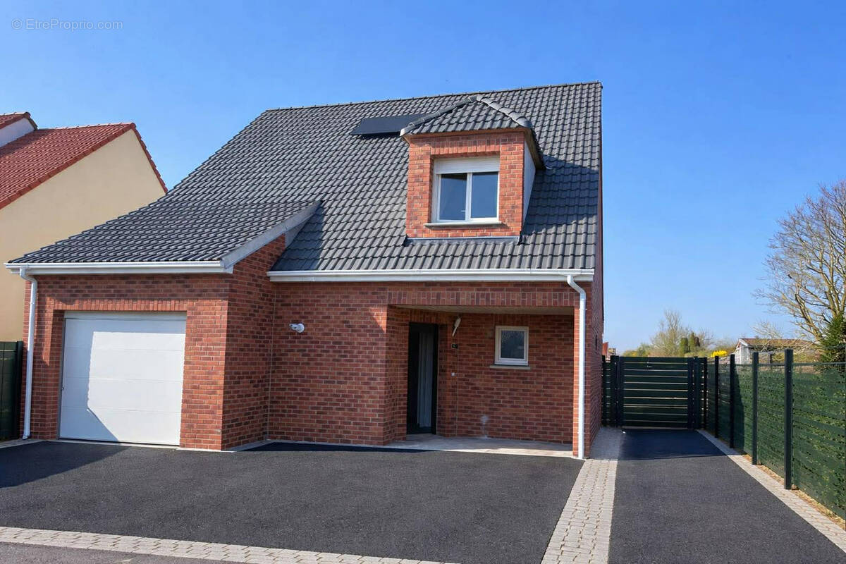 Maison à BREBIERES