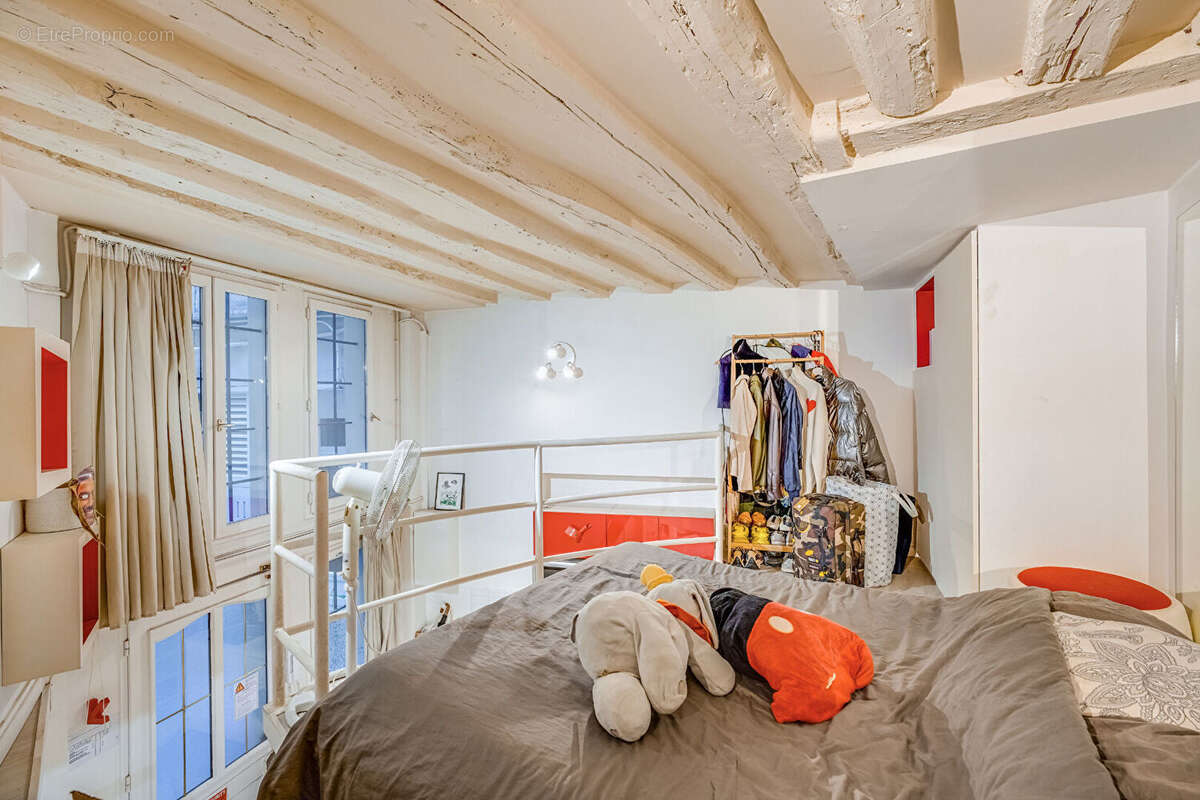 Appartement à PARIS-4E