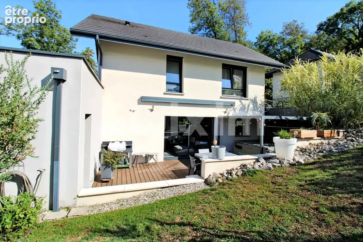 Superbe maison récente avec vue montagnes et petite vue lac - photo 2