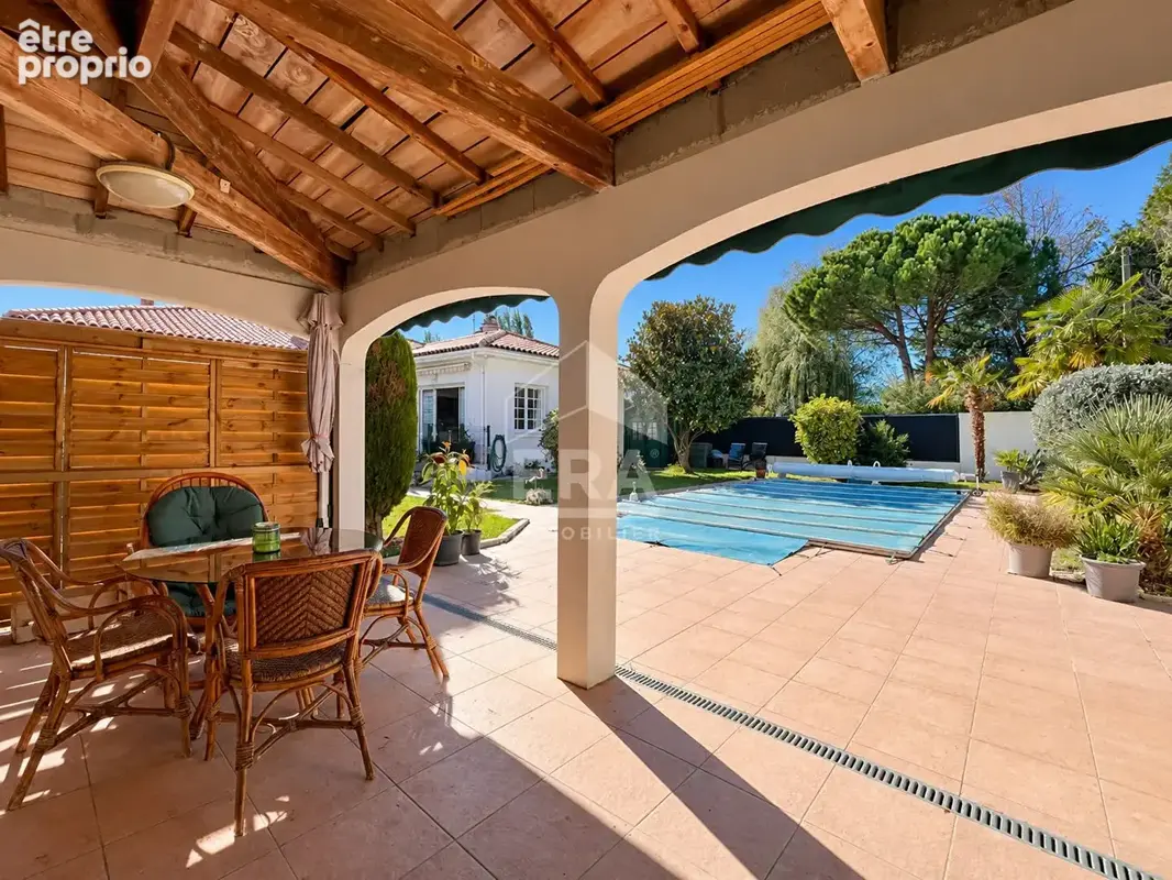 Belle villa de caractere - plain pied - secteur calme - 3 chambres - photo 2