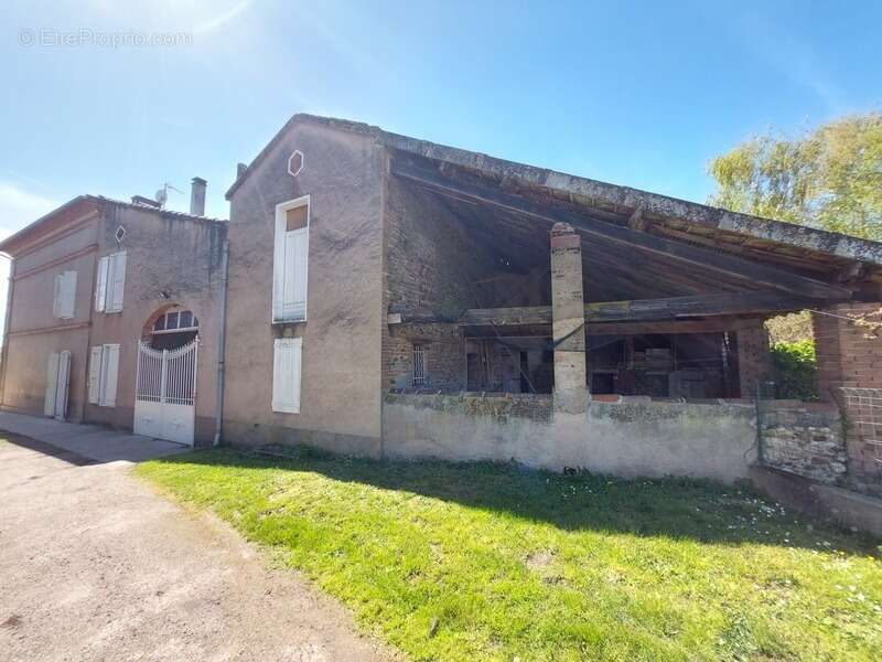 Maison de maitre avec  dependances deux pigeonniers sur parc de 5000m² - photo 54