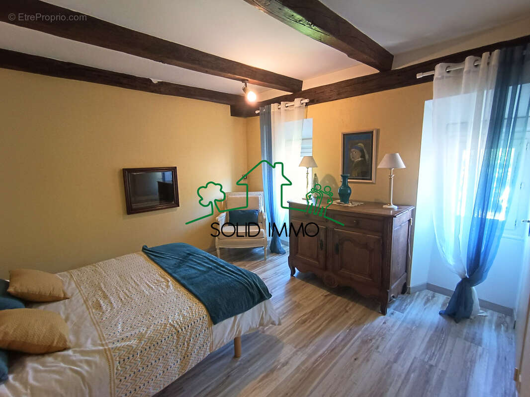 Maison traditionnelle de 194 m2 sur la commune de Meyras 07380 - photo 11