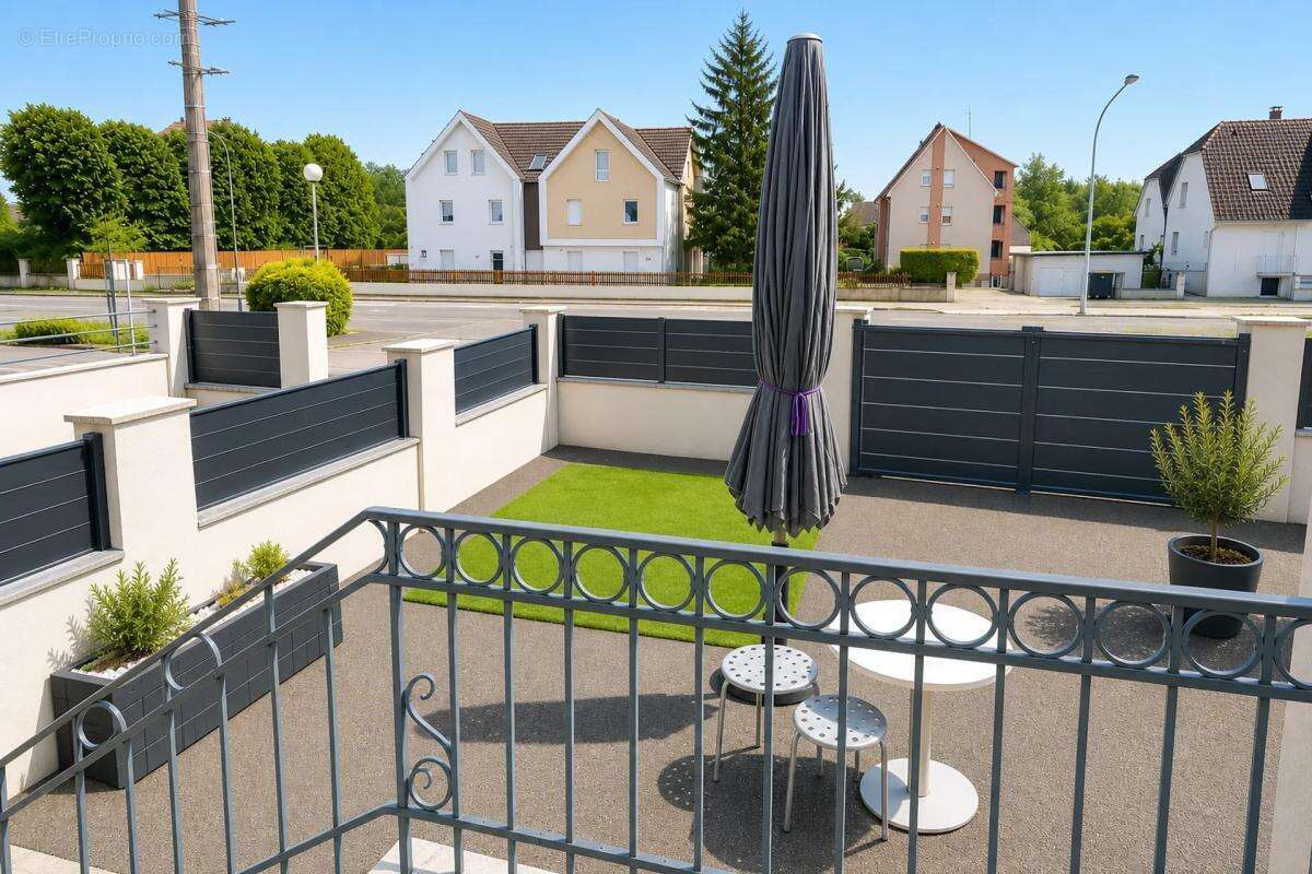 Ensemble immobilier loué à Wittenheim, 9 pièces - photo 12