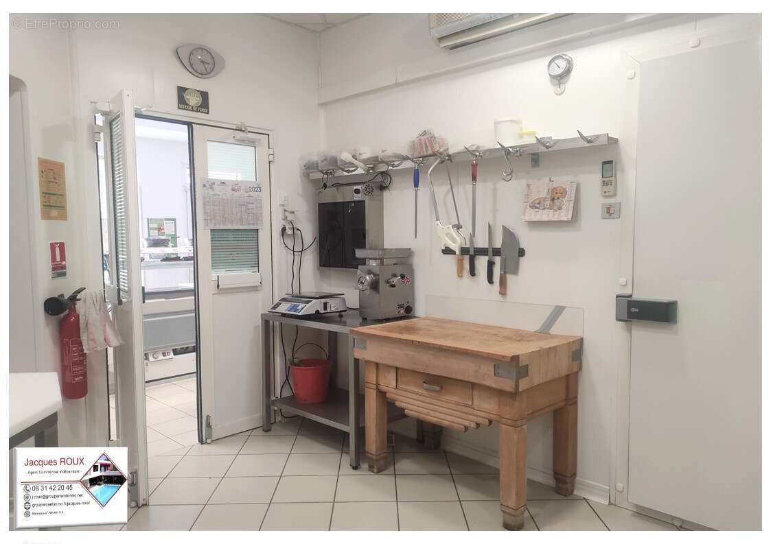 Commerce à CHATEAU-ARNOUX-SAINT-AUBAN