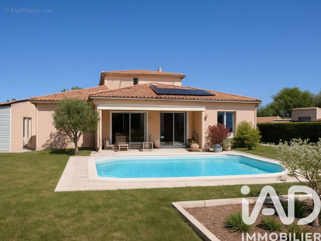 Photo 1 - Maison à ILLATS