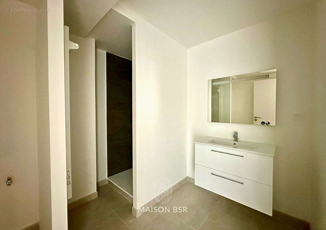 Appartement type 2 quartier Mellinet avec extérieur - photo 5