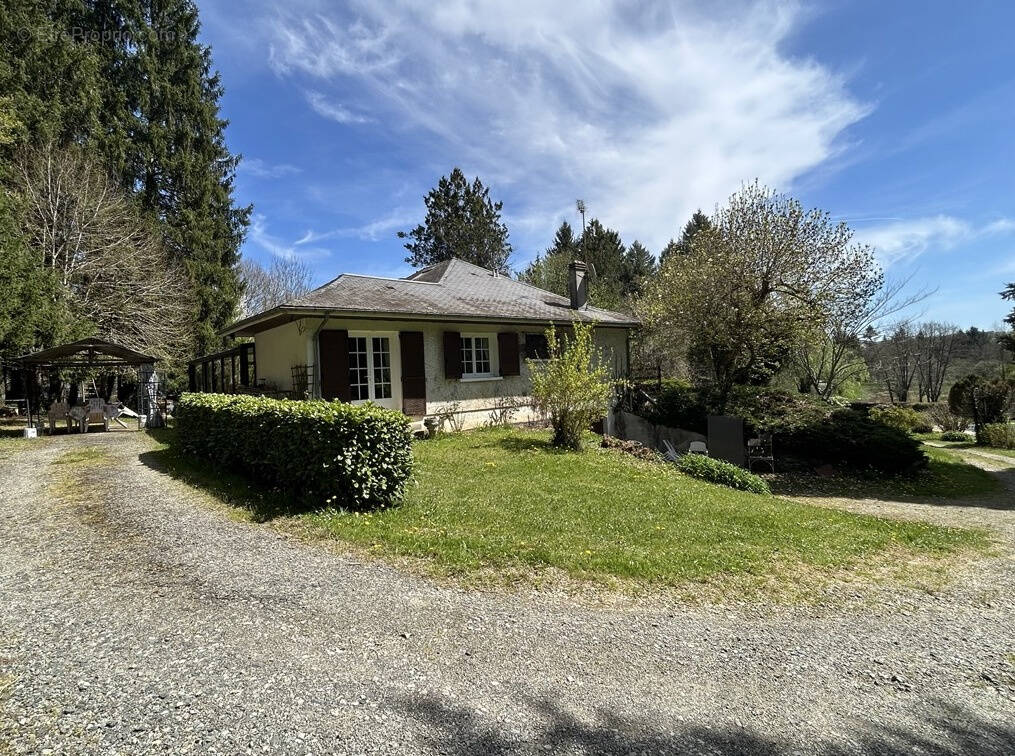 Maison à CHAMBOULIVE