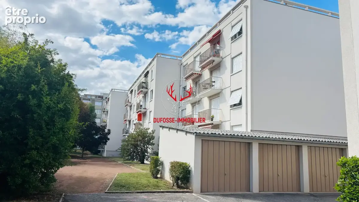 Appartement T3 traversant 78m² avec balcon, cave et garage - Bron (69500) - photo 11