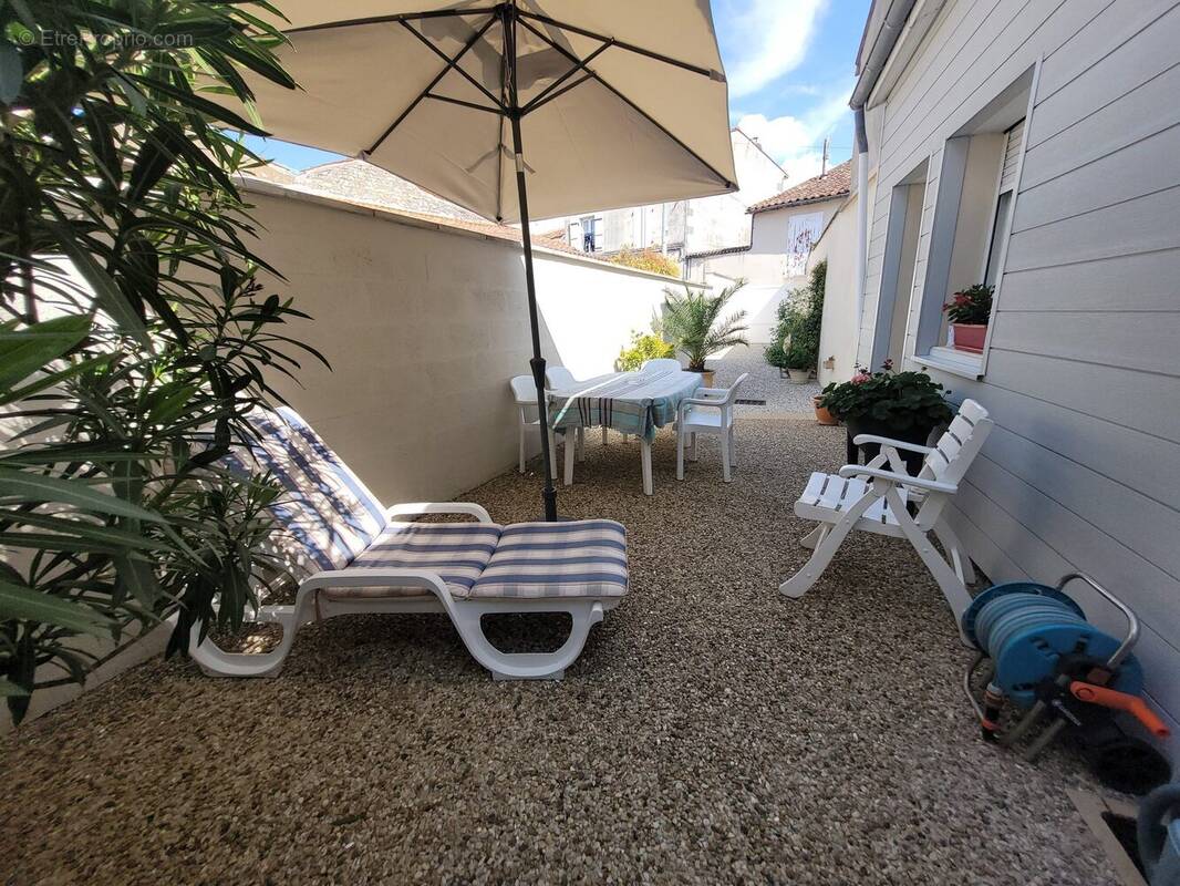 Maison à SAINT-JEAN-D&#039;ANGELY