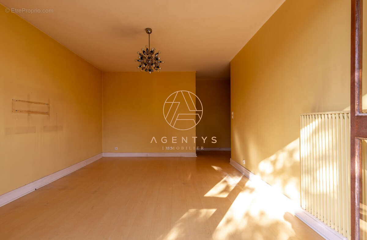 Appartement à LE PERREUX-SUR-MARNE