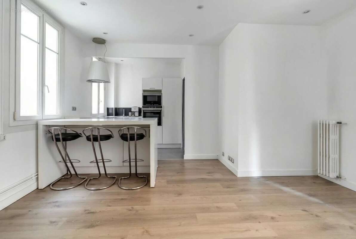 Appartement à NEUILLY-SUR-SEINE