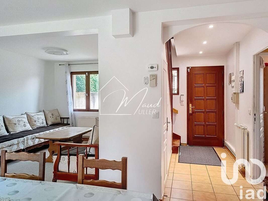 Photo 3 - Maison à LONGPERRIER