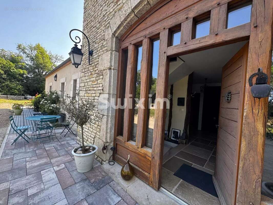 Maison à AVALLON