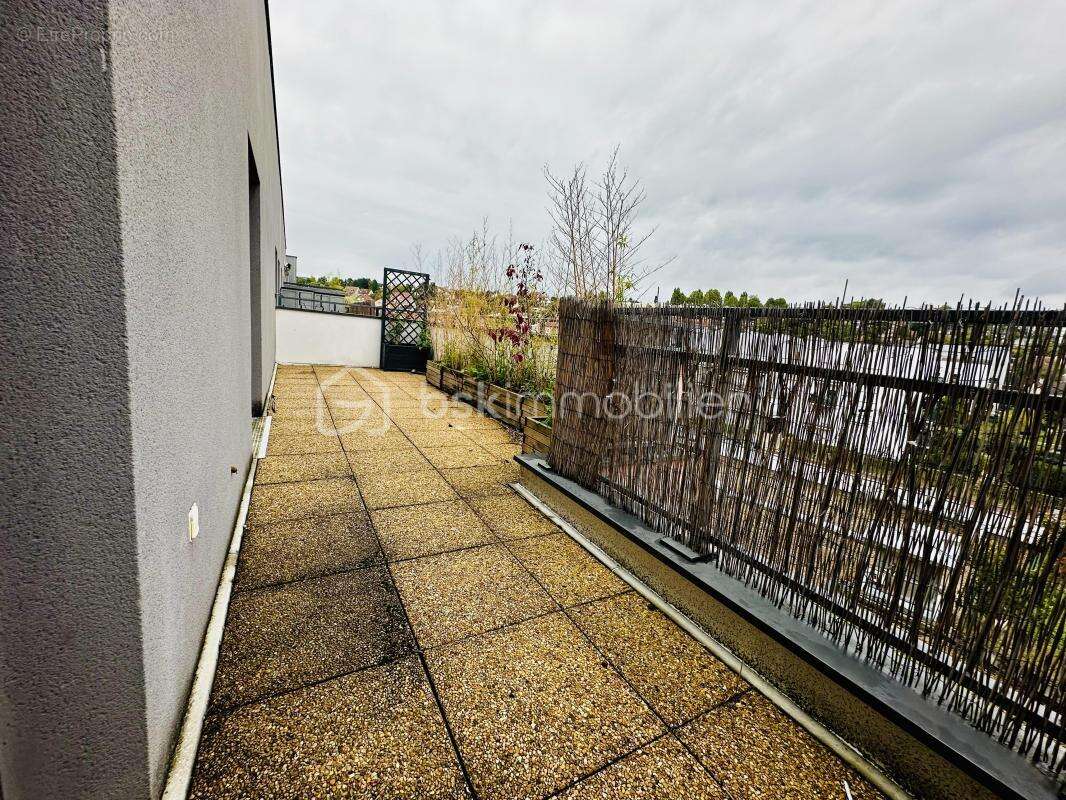 Appartement à CORBEIL-ESSONNES