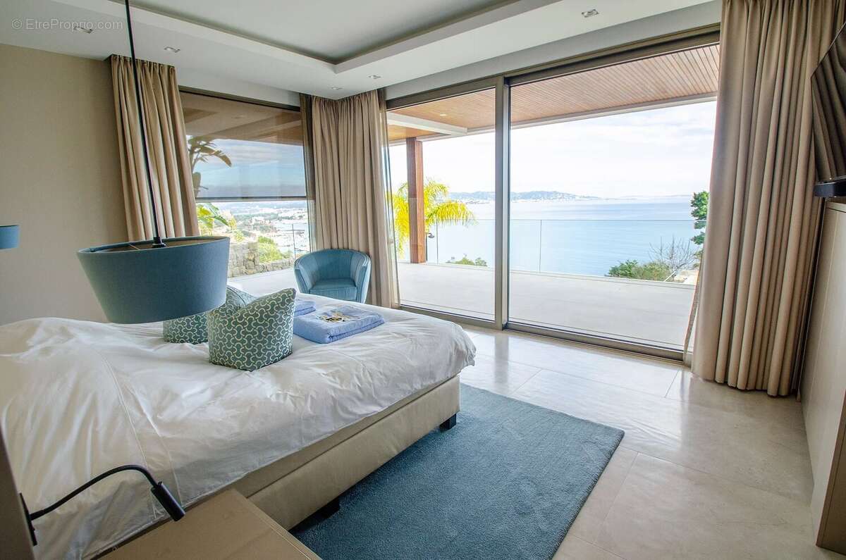 Maison à THEOULE-SUR-MER