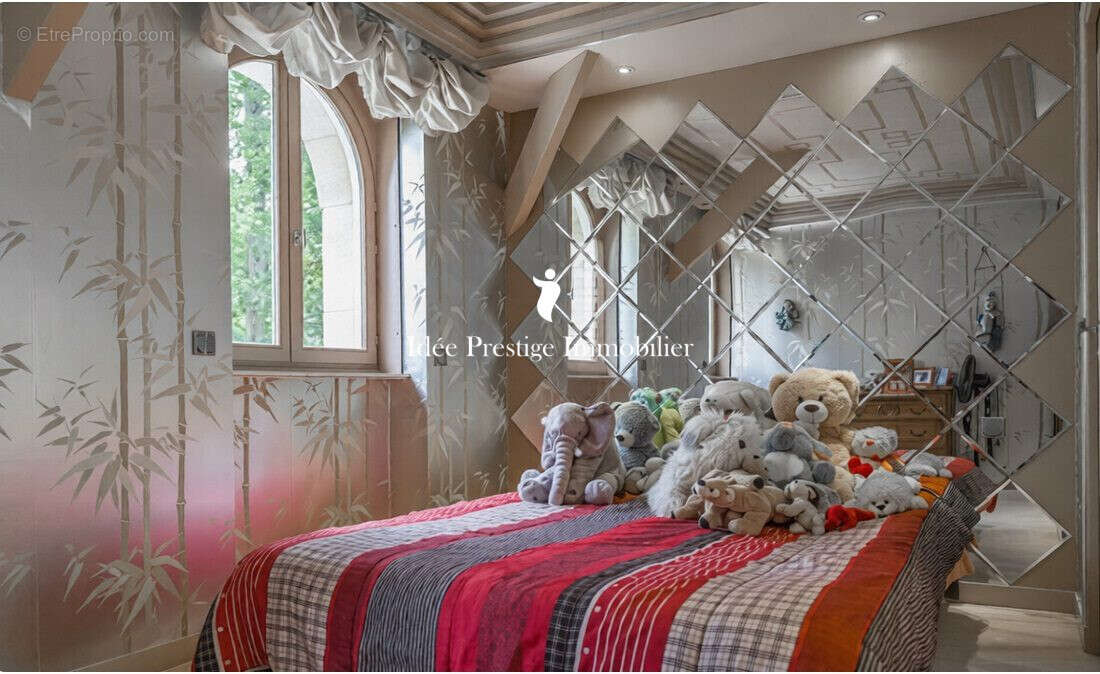 Maison à SAINT-FARGEAU-PONTHIERRY