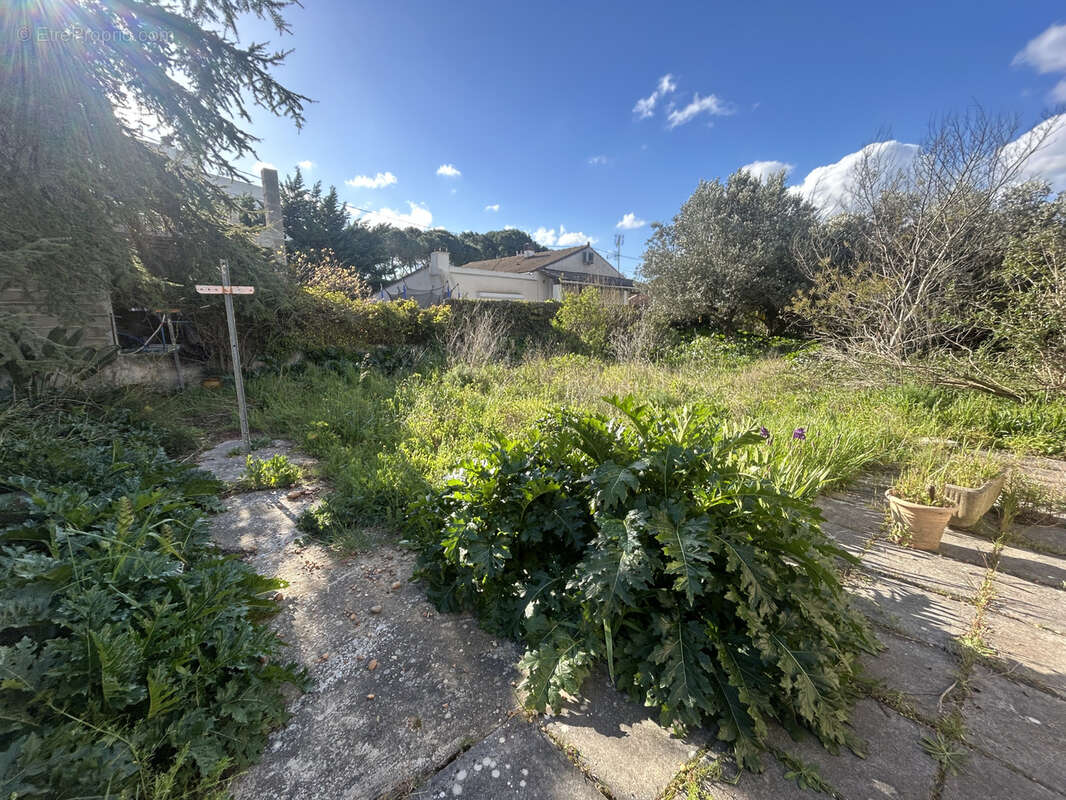 Terrain à BEAUCAIRE