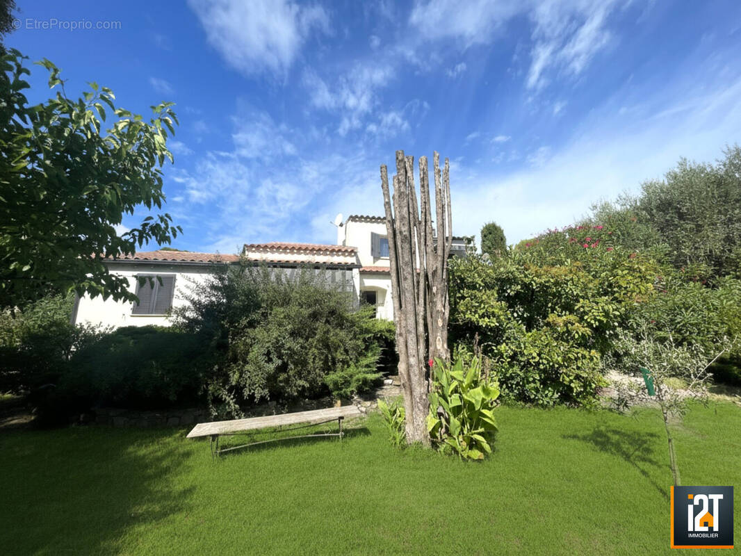 Maison à BOISSET-ET-GAUJAC