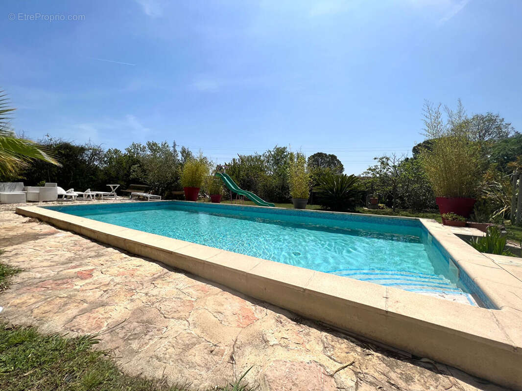 Maison à SAINT-MARTIN-DE-CRAU