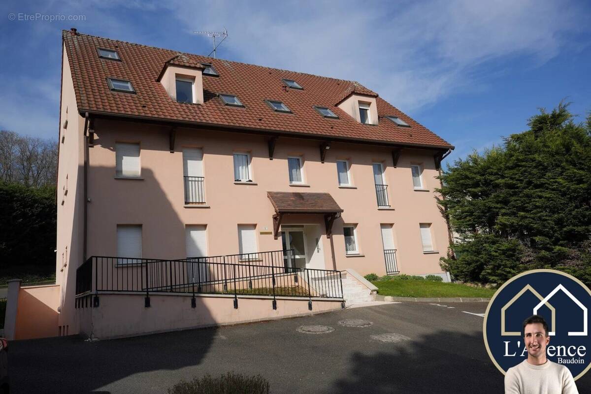 Appartement à EPERNON
