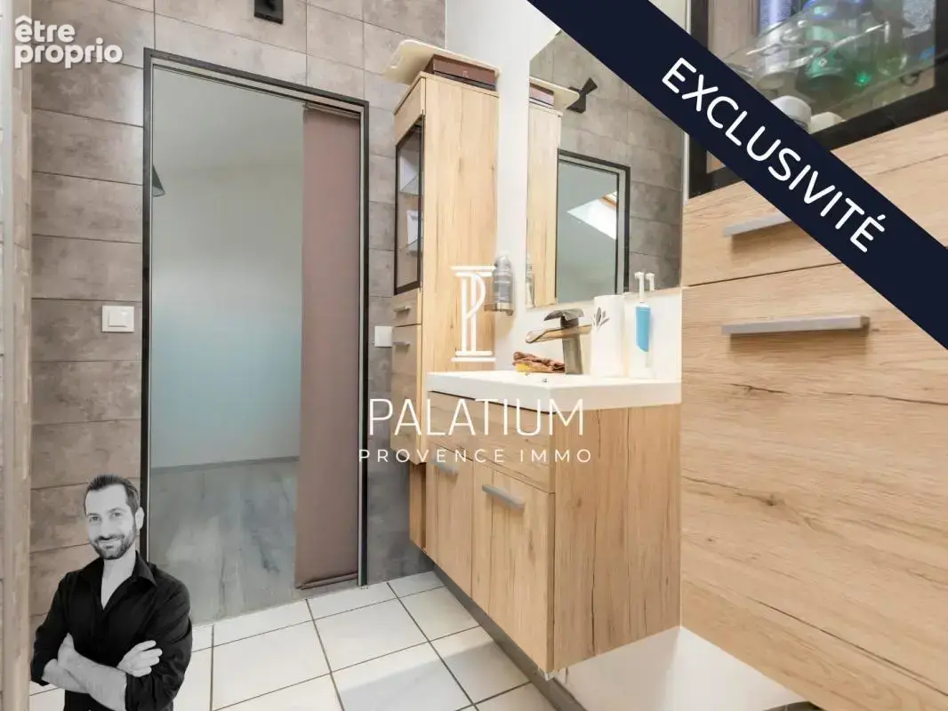 Maison Plain-Pied avec Piscine et Jardin - Potentiel unique ( T4 + T2 ) - photo 24