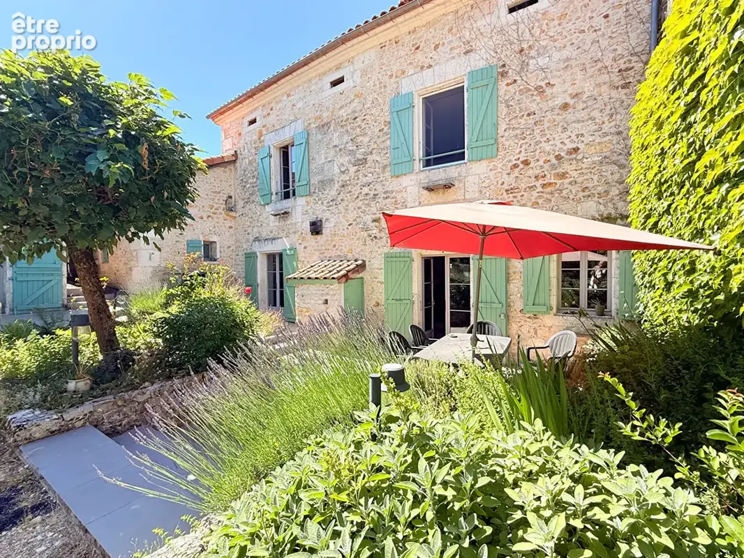Maison à CHARRAS