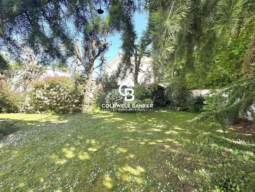 Maison à LE VESINET