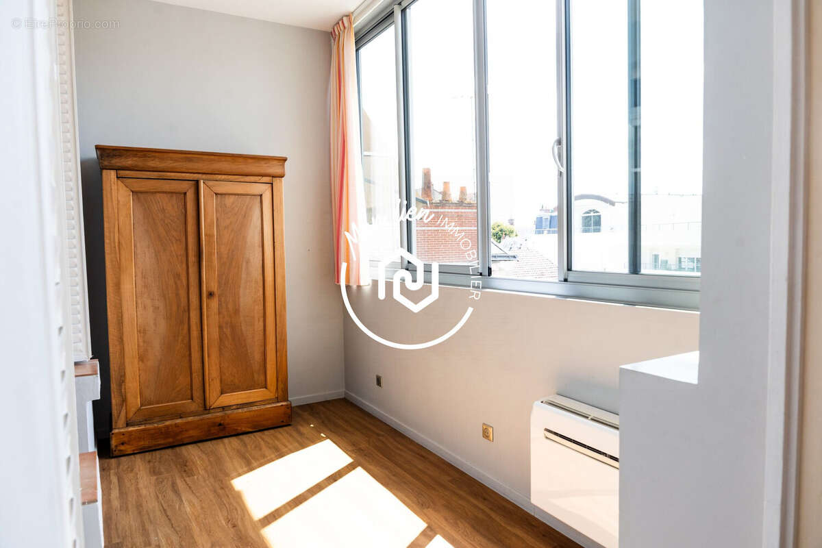 Appartement 147 m² à Tours  - photo 9