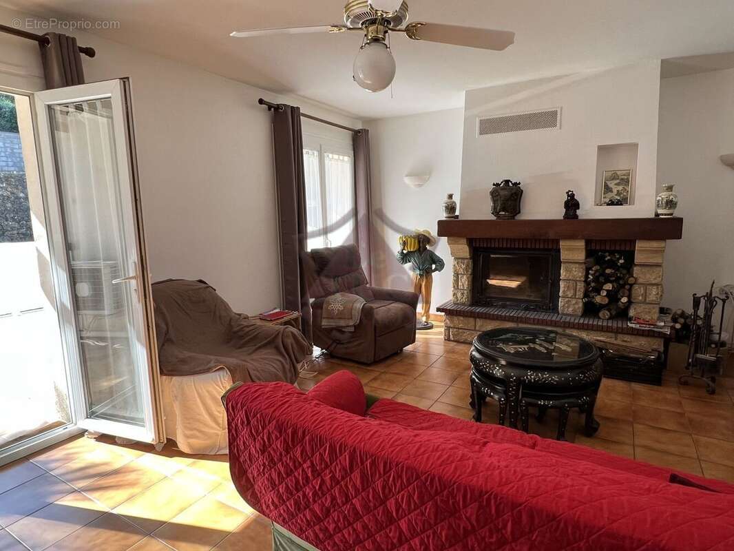 Maison à MOLIERES-SUR-CEZE