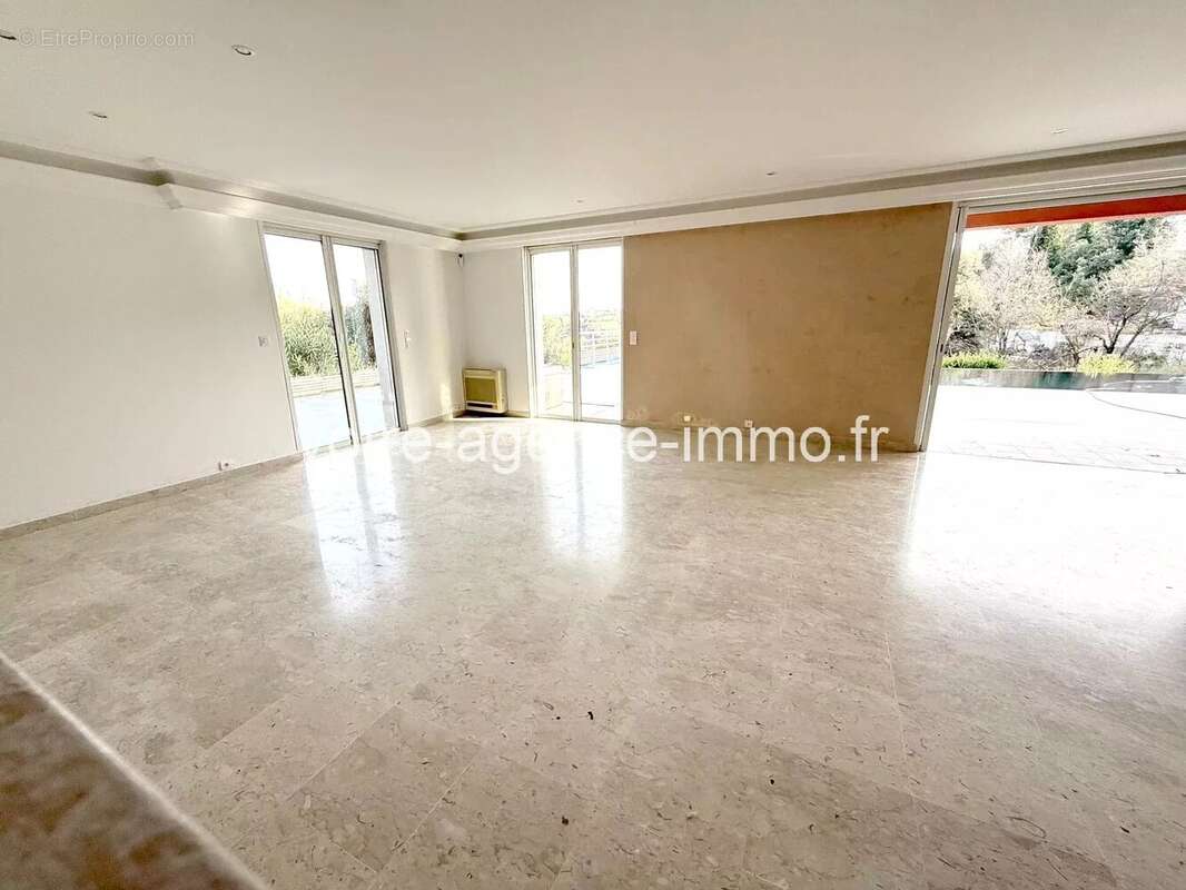 Maison à CAGNES-SUR-MER