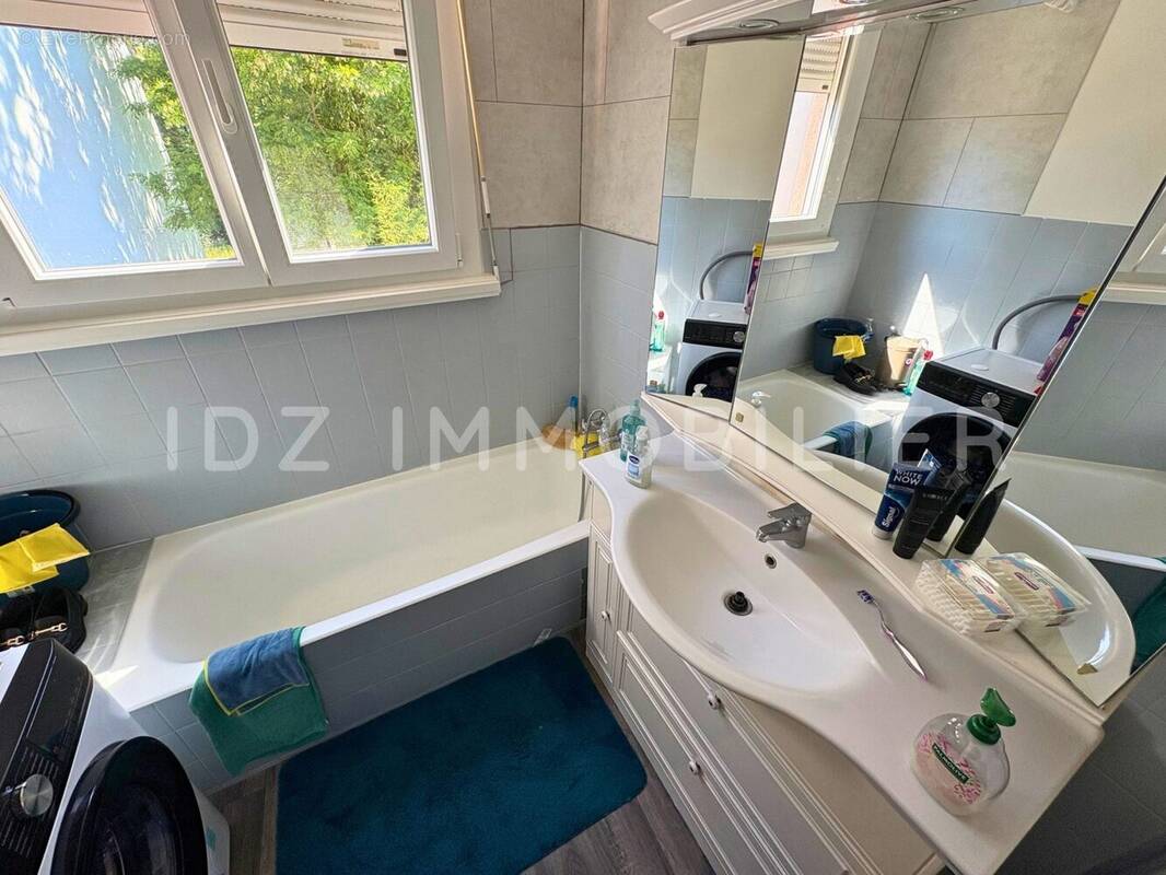 Appartement 260 m² à Saint-Louis  - photo 4