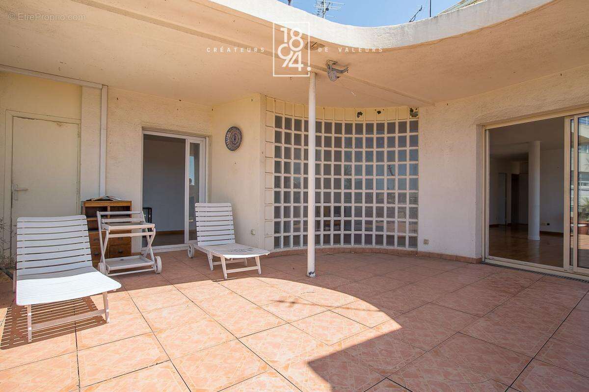 Appartement T3 à vendre Marseille 8e (13008)  100 m²  Toit Terrasse Dernier étage Carré d'Or - photo 8