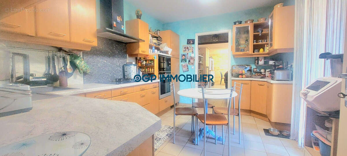 Maison à NEGREPELISSE