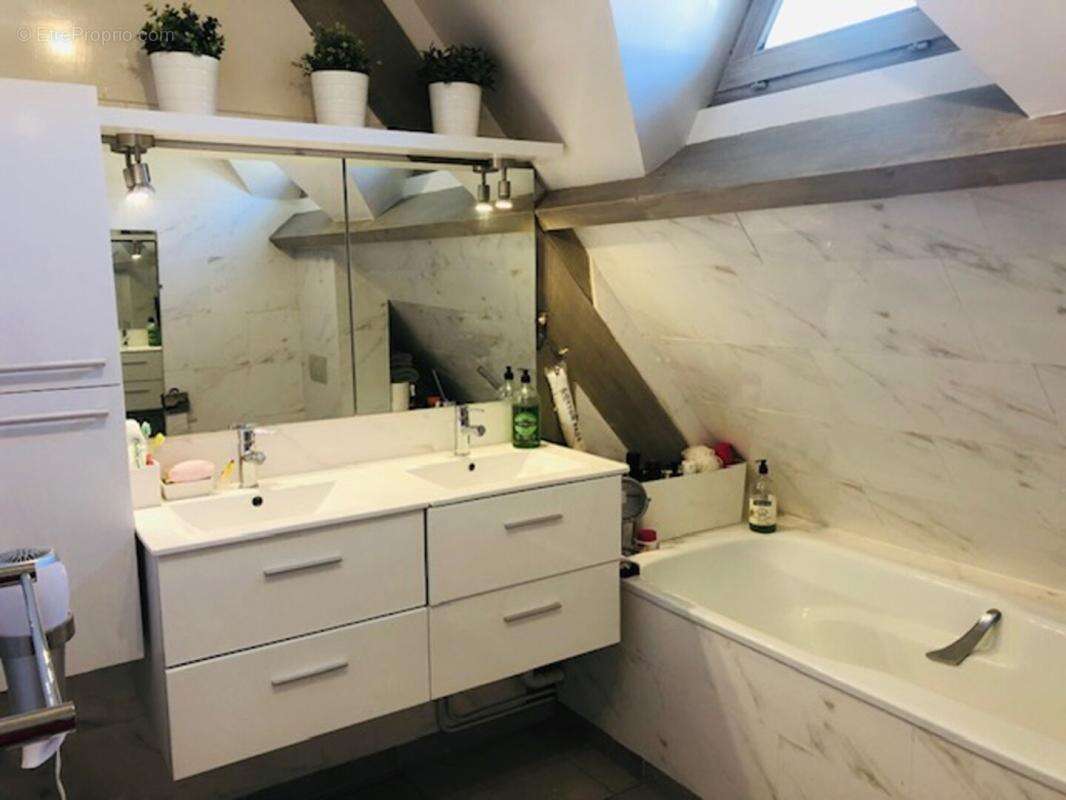 Maison à NOTRE-DAME-DE-GRAVENCHON