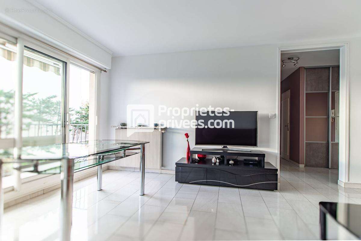 Appartement à LE BOURGET