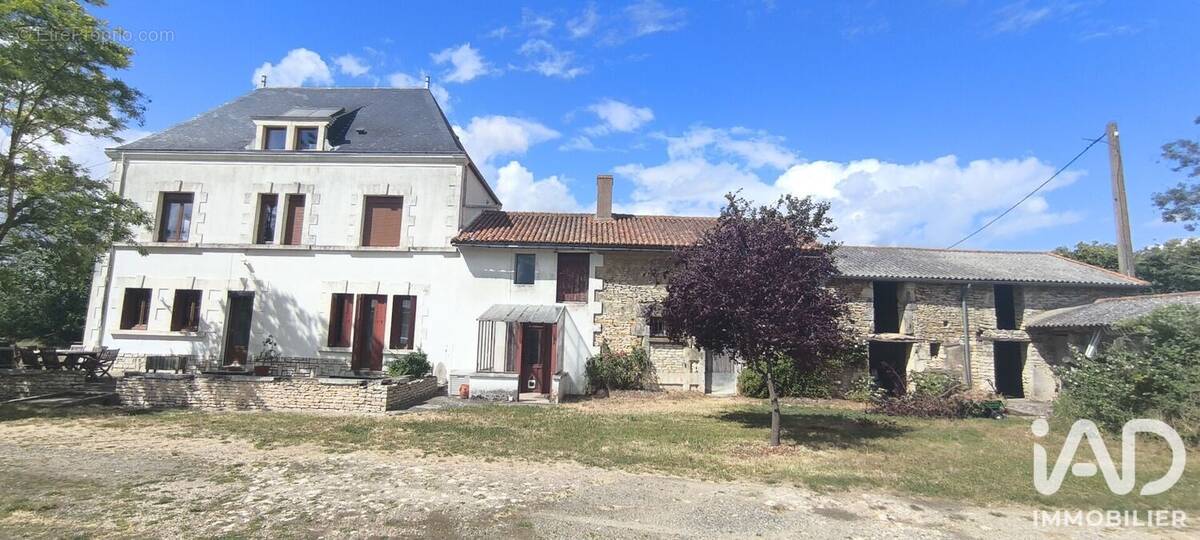 Photo 1 - Maison à SAINT-JEAN-DE-SAUVES