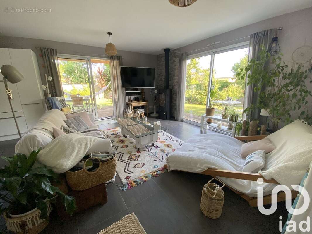 Photo 6 - Maison à IZON