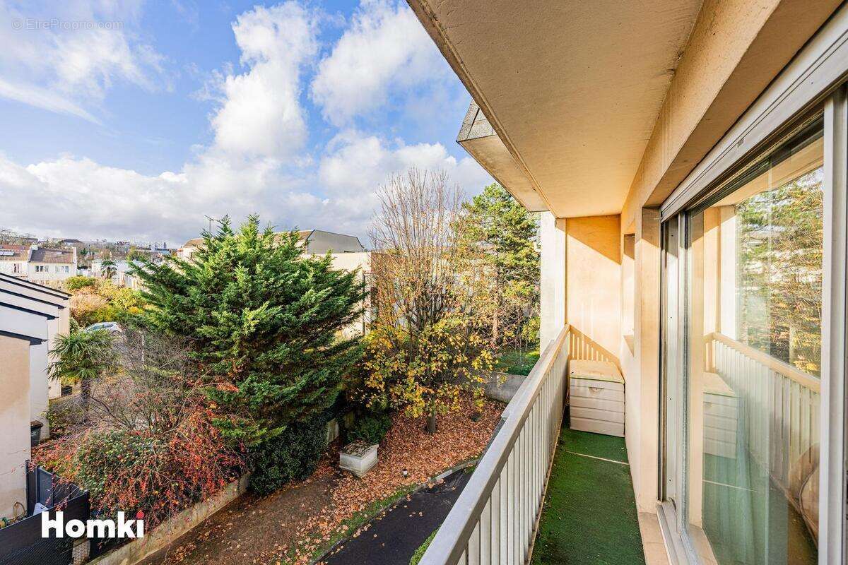 Appartement à LE PERREUX-SUR-MARNE