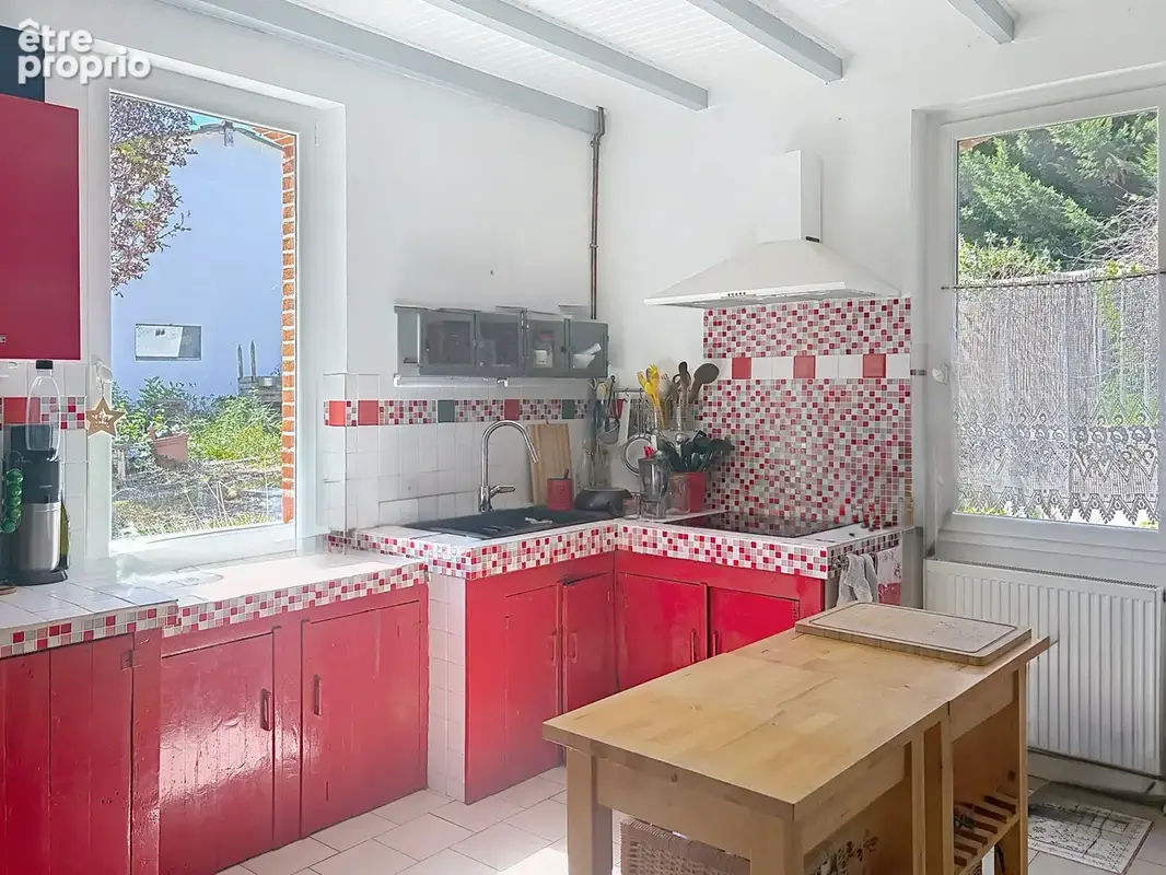 Propriété T7 avec studio, dépendances, garage et 6 035 m2 de terrain - photo 3