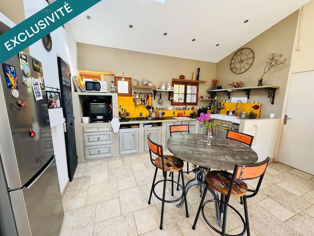 Photo 8 - Maison à LA TOUR-D'AIGUES